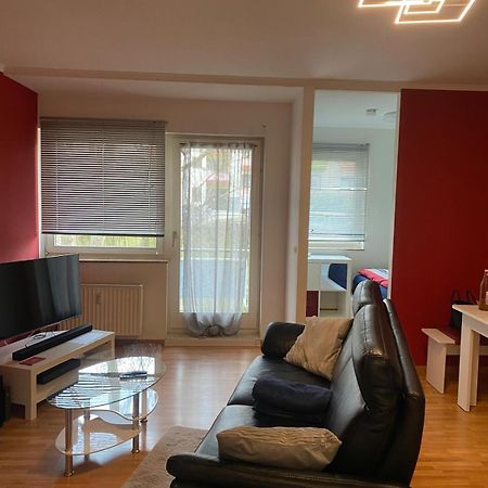 Zwei Zimmer Appartment Mit Balkon Und Stellplatz Voll Moebliert Trier Dış mekan fotoğraf